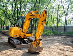 Ход работ в Ломоносовском сквере проинспектировал мэр Благовещенска Олег Имамеев