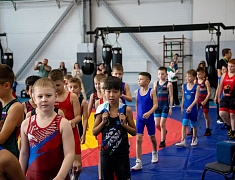 Памятный турнир по вольной борьбе в Благовещенске объединил спортсменов из семи регионов Дальнего Востока
