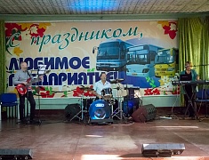 Мэр Благовещенска Олег Имамеев поздравил Автоколонну 1275 с днём автомобилиста