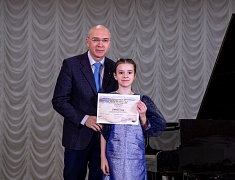 В Центральной детской школе искусств подвели итоги l Дальневосточного музыкального конкурса им. Марии Кнауф-Каминской в номинации «Фортепиано»