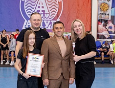 В честь Года семьи в Благовещенске провели семейный бадминтон