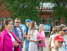 В Благовещенске установили памятник Чехову