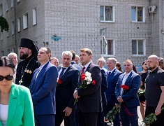 В день города прошли торжественные церемонии возложения цветов