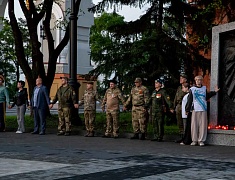 В Благовещенске на площади Победы зажгли «Свечи памяти»
