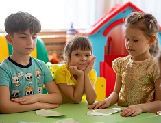 В благовещенском детском саду №67 спортивный флешмоб объединил родителей, детей и педагогов