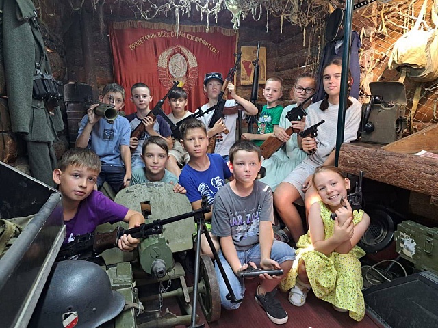 «Орлята» из Плодопитомника первыми оценили новинки Автобуса Победы