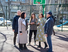 В Благовещенске межведомственная комиссия проверяет «самочувствие» детских площадок