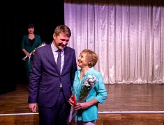 Знаки «50 лет Байкало-Амурской магистрали» вручили благовещенцам