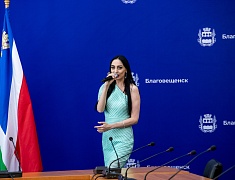 В Благовещенске работников торговли отметили Почетными грамотами