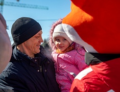 Благовещенцы проводили зиму блинами и хороводами