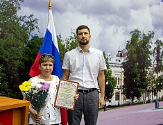 Накануне Дня работника торговли в Благовещенске чествовали руководителей, продавцов, менеджеров и официантов