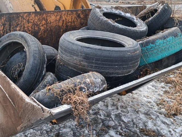 Микрорайон амурской столицы лишается вредных покрышек