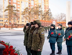 В Благовещенске почтили память защитников Отечества