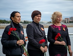 Акция "Цветы на воде"