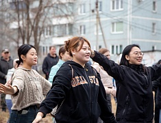 «Город берегу»: жители Благовещенска массово вышли на субботник