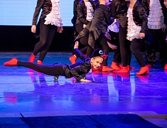 В Благовещенске с 90-летием поздравили Центр эстетического воспитания детей им. В. В. Белоглазова