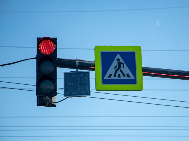 В Благовещенске из-за водителей, «забывших» ПДД, травмы получили юные пассажиры