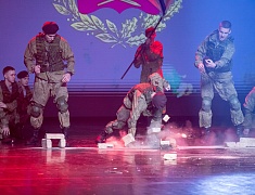 В Общественно-культурном центре Благовещенска прошел праздничный концерт, посвященный Дню защитника Отечества