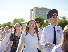 Бал цветов и Семейный бал украсили Благовещенск