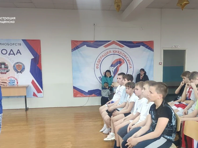 Около 50 подростков из группы риска бесплатно занимаются спортом благодаря соцпартнёрам администрации
