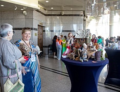 В Благовещенске впервые прошел Бал кукол