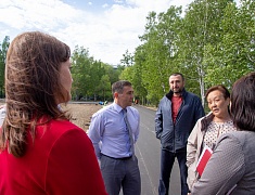 Рабочее совещание мэра Благовещенска Олега Имамеева по строительству умной спортивной площадки в Моховой пади