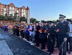 В Благовещенске на площади Победы зажгли «Свечи памяти»