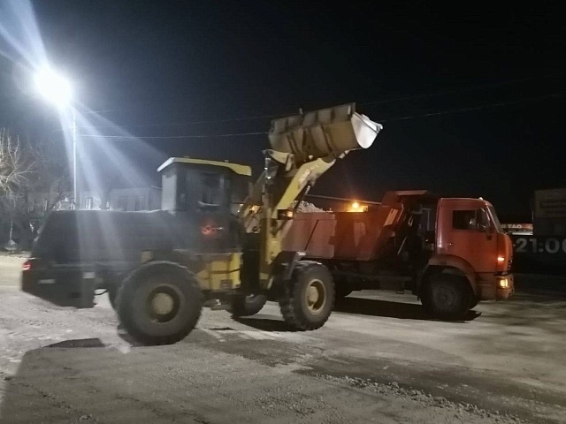 В Благовещенске от наледи почистят Зеленую, Островского и 50 лет Октября