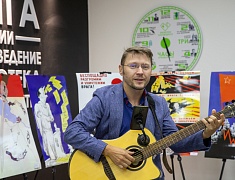 В Благовещенске открыли выставку ретро-плакатов 