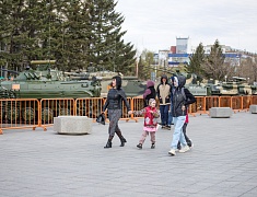 Выставка военной техники ДВОКУ в честь Дня Победы