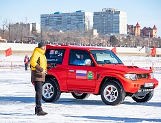 Автомобильные гонки в рамках Международного российско-китайского фестиваля зимних видов спорта