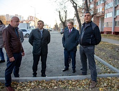 Мэр амурской столицы Олег Имамеев проконтролировал работы по замене ливневого коллектора на улице Пушкина