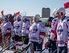 Соревнования по хоккею в рамках Международного российско-китайского фестиваля зимних видов спорта