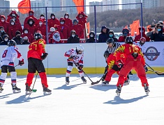 Соревнования по хоккею в рамках Международного российско-китайского фестиваля зимних видов спорта