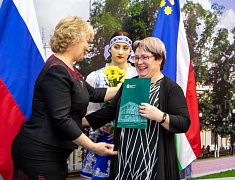  В Благовещенске чествовали работников бытового обслуживания населения