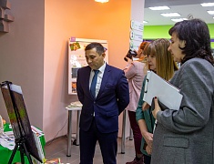 Мэр Благовещенска Олег Имамеев поздравил работников сферы культуры с завершением года