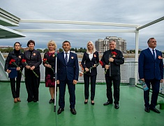 Акция "Цветы на воде"