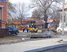Мэр Благовещенска Олег Имамеев в ходе выездного совещания проконтролировал ход работ по улице Мухина