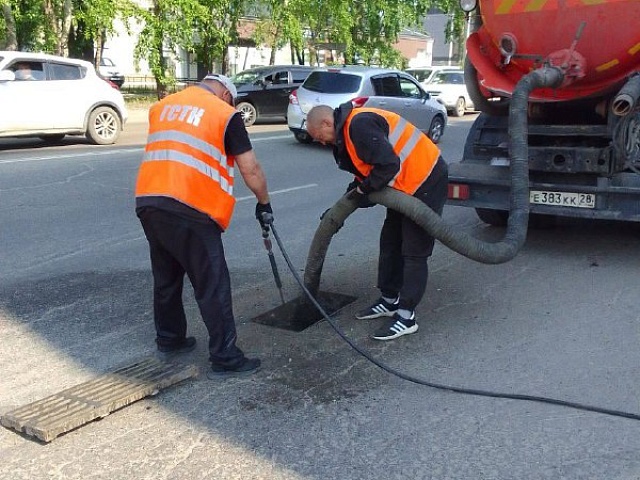 Благовещенские улицы становятся чище благодаря труду коммунальщиков