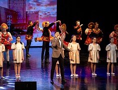 День народного единства в Благовещенске отметили большим патриотическим концертом