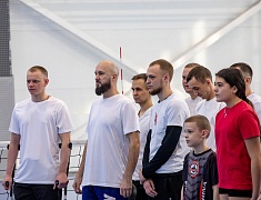 В Благовещенске впервые прошел турнир по волейболу сидя