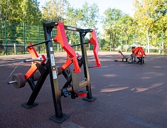 Мэр Благовещенска Олег Имамеев проверил готовность «умной» спортплощадки в Моховой Пади