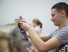 Мэр Благовещенска Олег Имамеев побывал на "Фабрике для своих"