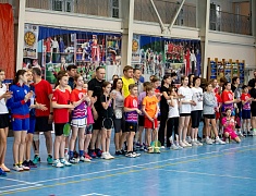 В честь Года семьи в Благовещенске провели семейный бадминтон