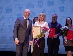 Мэр Благовещенска поздравил представителей творческих профессий с профессиональным праздником