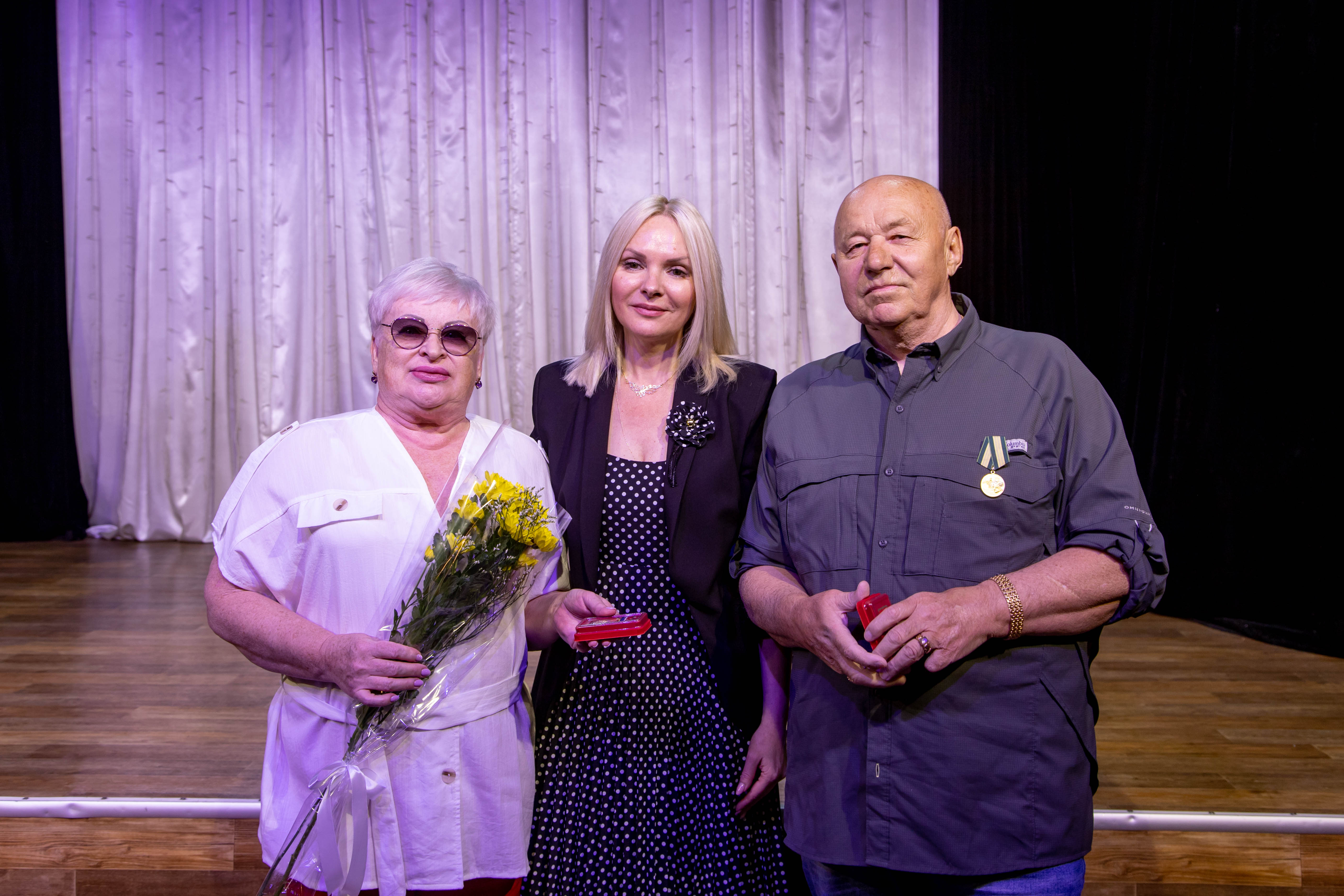 Знаки «50 лет Байкало-Амурской магистрали» вручили благовещенцам