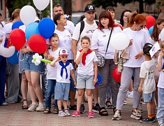 По Благовещенску прошел «Парад семей»