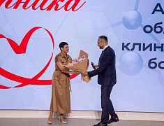 Амурских медиков поздравили с профессиональным праздником
