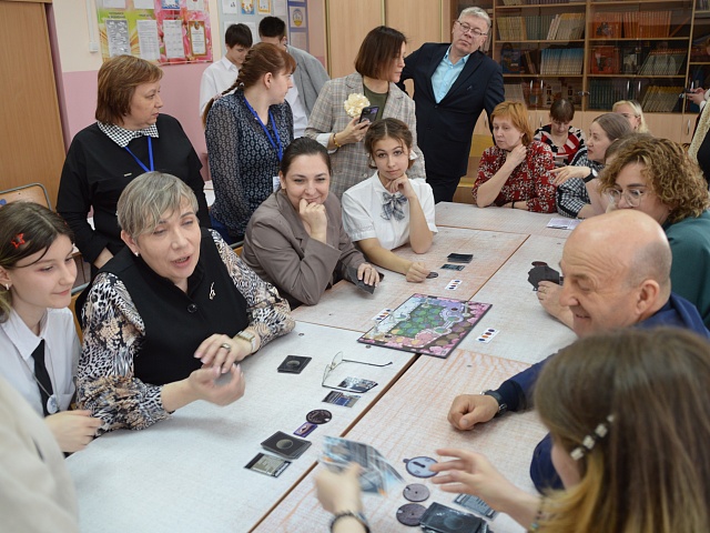 Директора амурских школ изучают опыт и практики системы образования Благовещенска