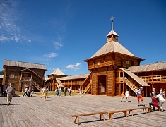 Более 4 с половиной тысяч благовещенцев отметили День государственного флага